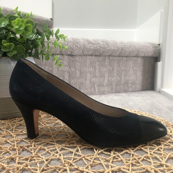 Franco Sarto Round Black Cap Toe Snake Print Pump 3" Heel Size 7.5 Navy Blue - Picture 7 of 11
